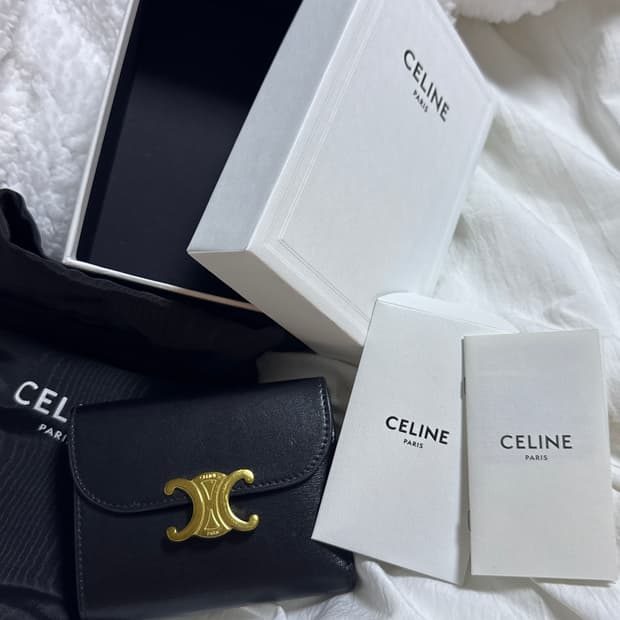 셀린느 트리옹프 블랙 반지갑