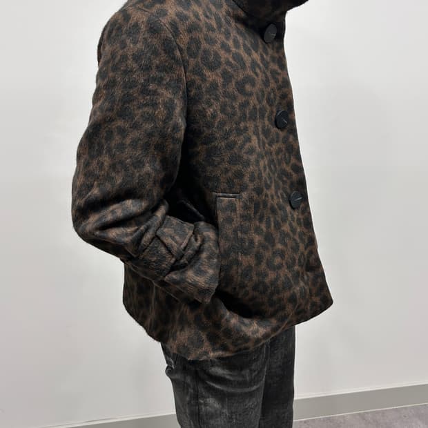 Vera Wang 하이넥 레오파드 자켓