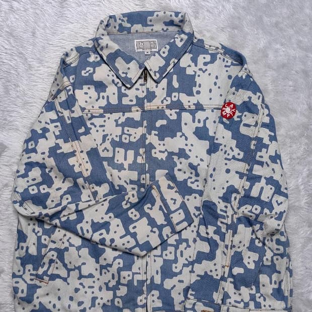 카브엠트 노이즈 프린팅 데님 자켓