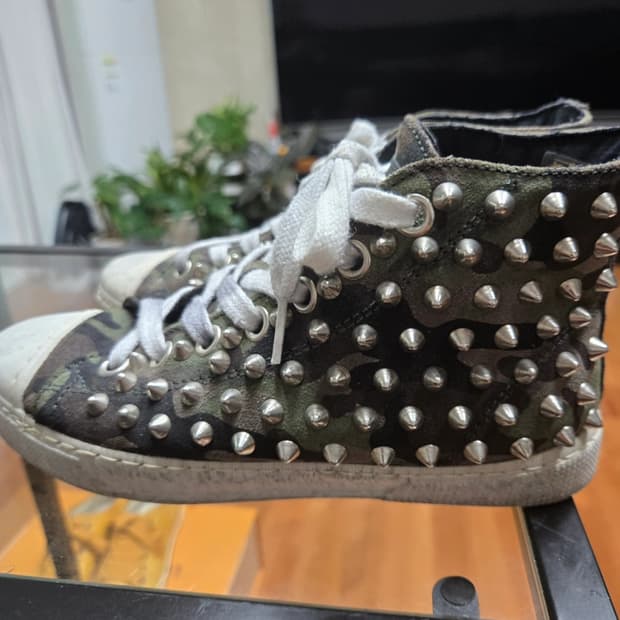 지엔치 카모 스터드 하이탑 스니커즈  230