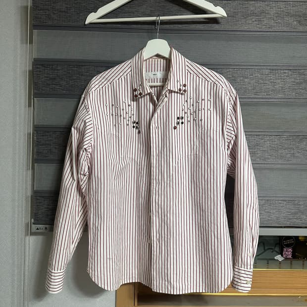 토가 비릴리스 셔츠