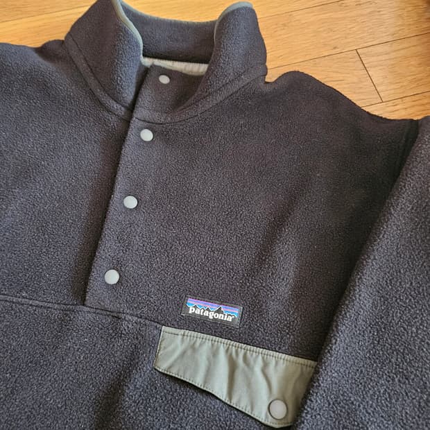 파타고니아 신칠라 블랙 라이트웨이트 L 후리스 플리스 아노락 상태A