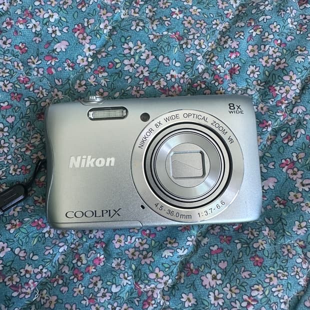 니콘 쿨픽스 s3700 실버