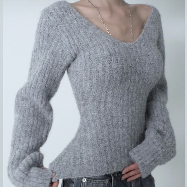 페일제이드 알파카 딥 브이넥 벌룬 니트