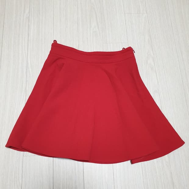 미우미우 스커트