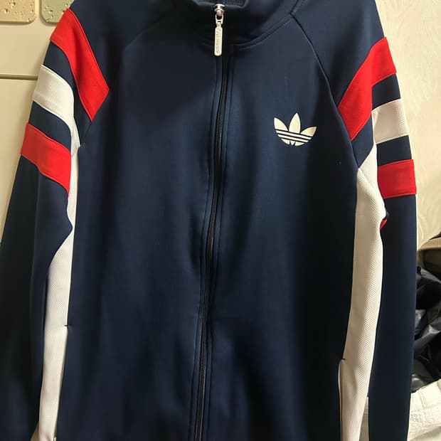 아디다스 오리지널 Trefoil FC 트랙탑 판매합니다.