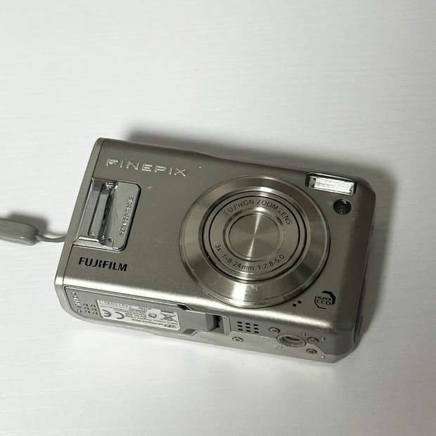 후지필름 파인픽스 f31fd 디카 카메라