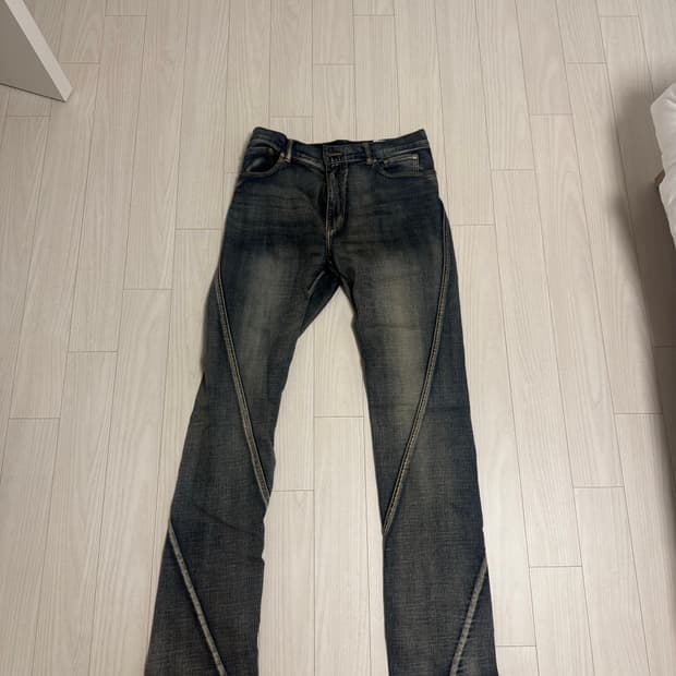 넥스트도어립스 트위스트 지퍼 진 