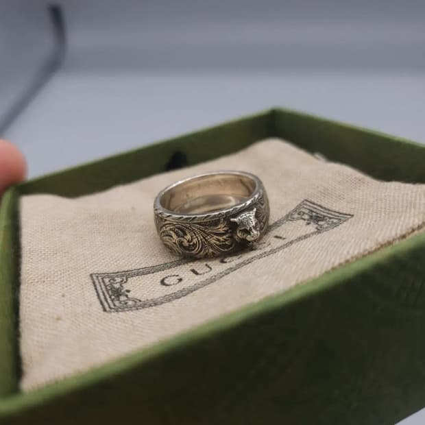 구찌 펠린헤드 24호 팔아요 YBC433571001