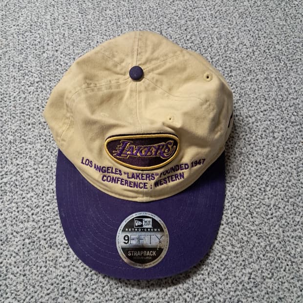 LA 레이커스 레트로 크라운 9FIFTY 스트랩백 모자