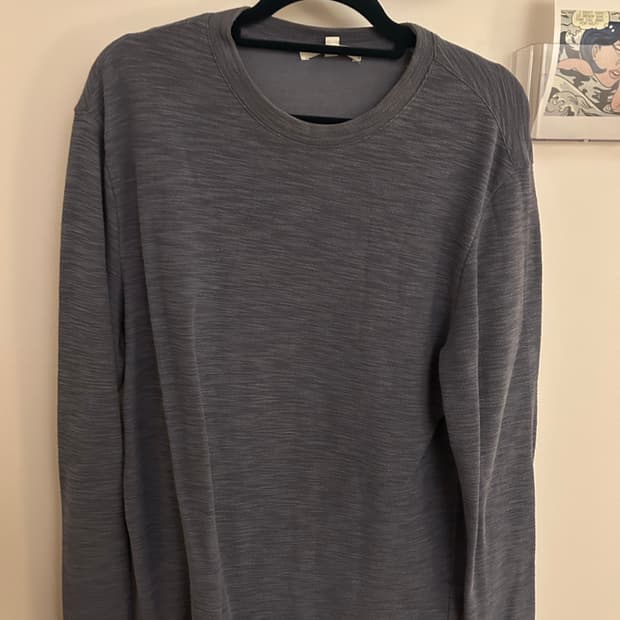 탑텐 밝은 네이비 긴팔 티셔츠