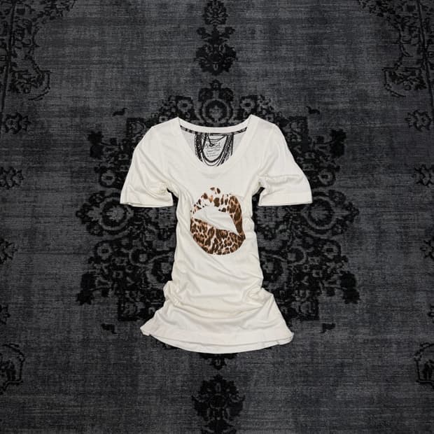 Nora sweet rock lip t shirts