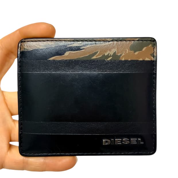 디젤 카모플라쥬 포인트 블랙 레더 카드지갑