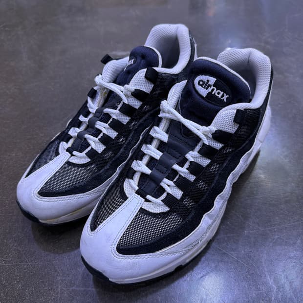 나이키 에어맥스95 에센셜 음양 화이트 블랙 슈즈 260