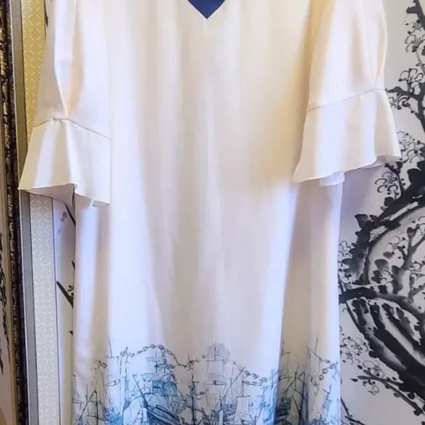 VIKI 네이비&크림 배색 롱 플레어 원피스 (배 프린팅 포인트)