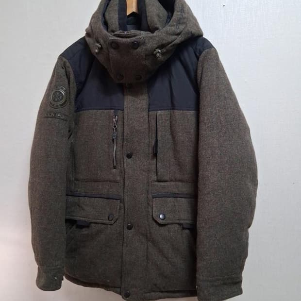 코오롱 해비다운 패딩점퍼 남성105
코오롱정품
혹한기때 착용하기좋은 완전