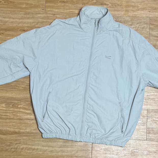 트래블 바람막이