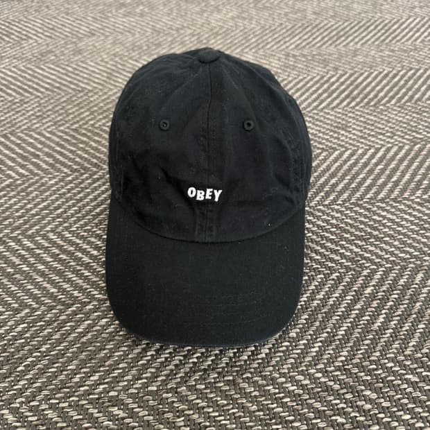 OBEY 오베이 블랙 볼캡 모자