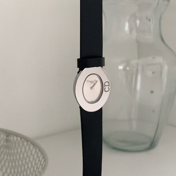 [정품] DIOR oval CD silver Watch
