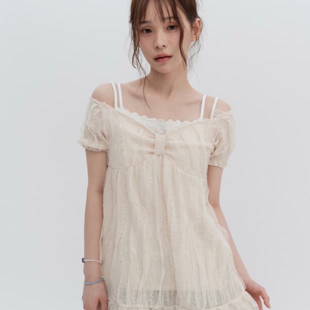 하이스쿨디스코 플루이드 프릴 블라우스