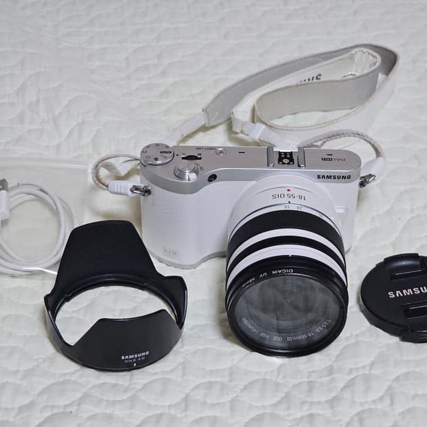 삼성 NX300 미러리스 카메라