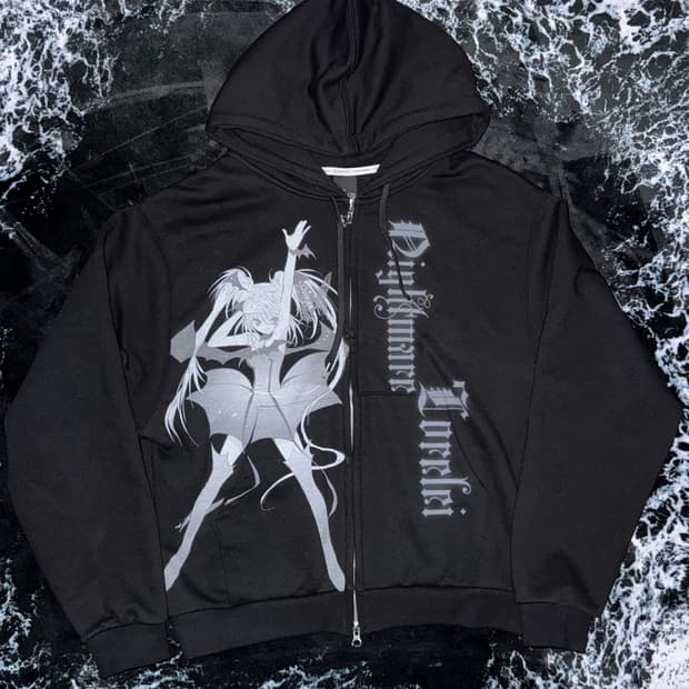 러브이즈트루 캐릭캐릭체인지 콜라보 후드집업 세라