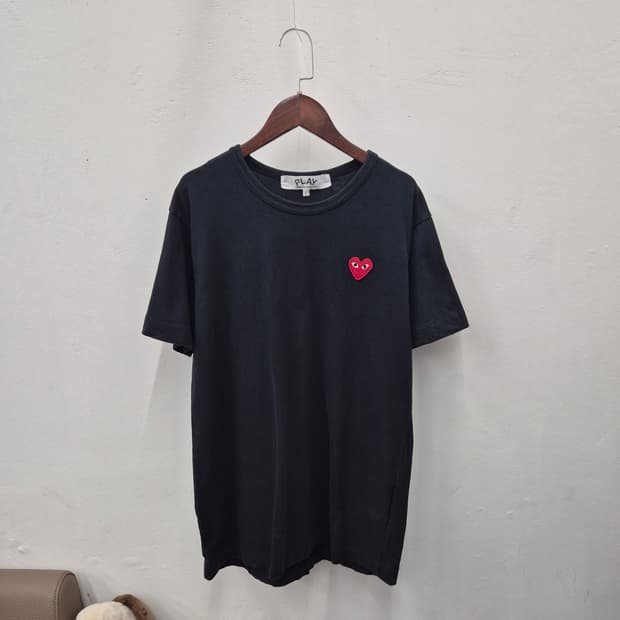 꼼데 레드 하트 반팔티 L