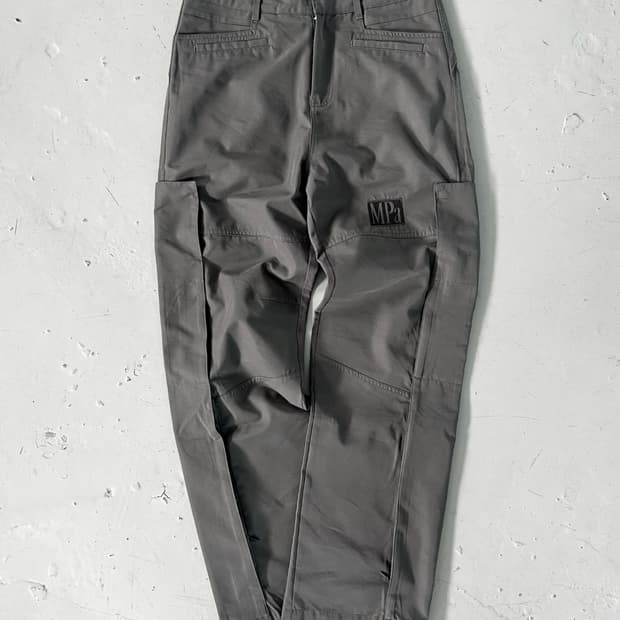 MPa MULTI PANEL CARGO PANTS (GREY)