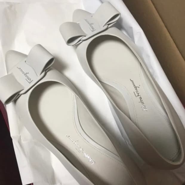 페레가모 비바플랫 235mm