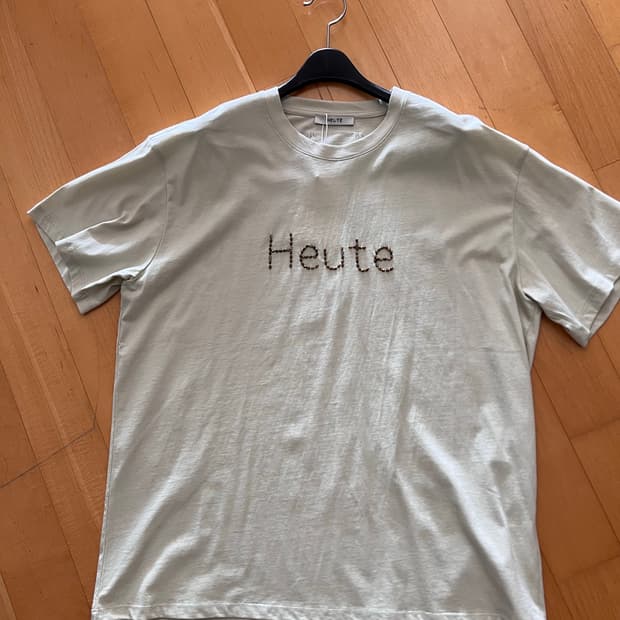 Huete 비즈 반팔티 