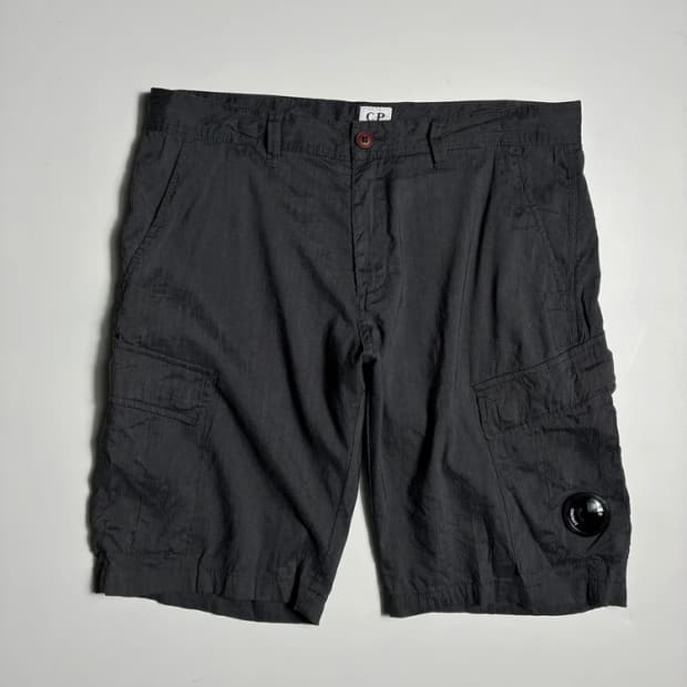 CP컴퍼니 16SS 렌즈 와펜 린넨 반바지 R1862