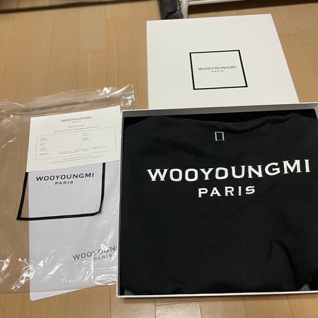 우영미 백로고 맨투맨