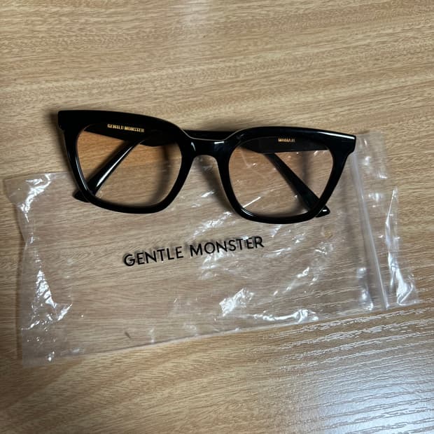 젠틀몬스터 선글라스 모마티 판매해요
