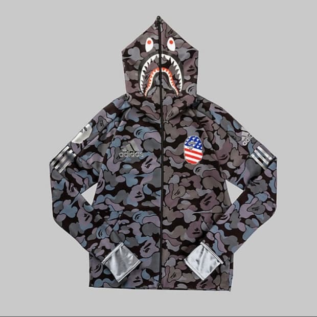 베이프×아디다스 콜라보 성조기샤크후드집업구합니다