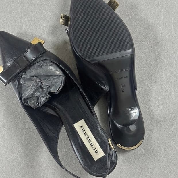 Burberry Bow Detail Leather Slingback 