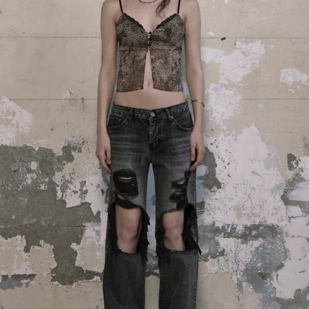 보헤미안서울 DISTRESSED DEEP GRAY JEANS