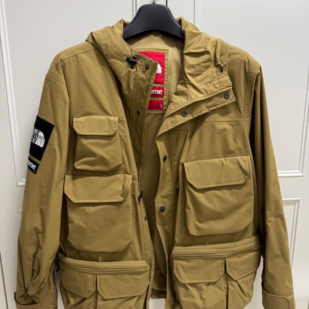 슈프림x노스페이스 카고자켓