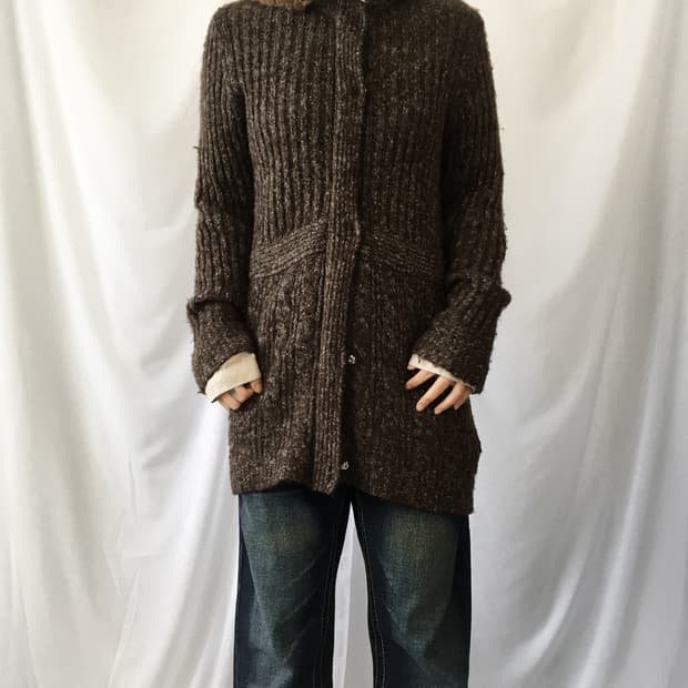 Fur collar point high neck knit zip pup