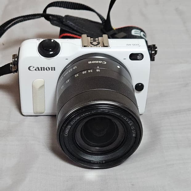 캐논 EOS M2 미러리스 카메라