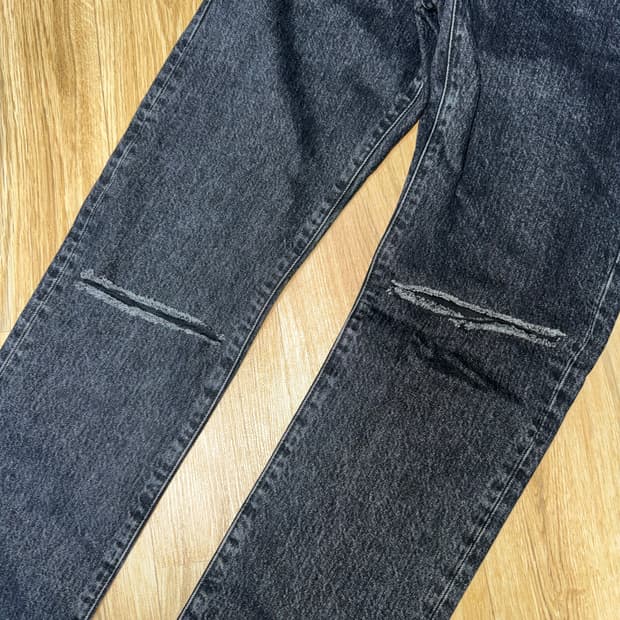 Saint Laurent 무릎 디스진