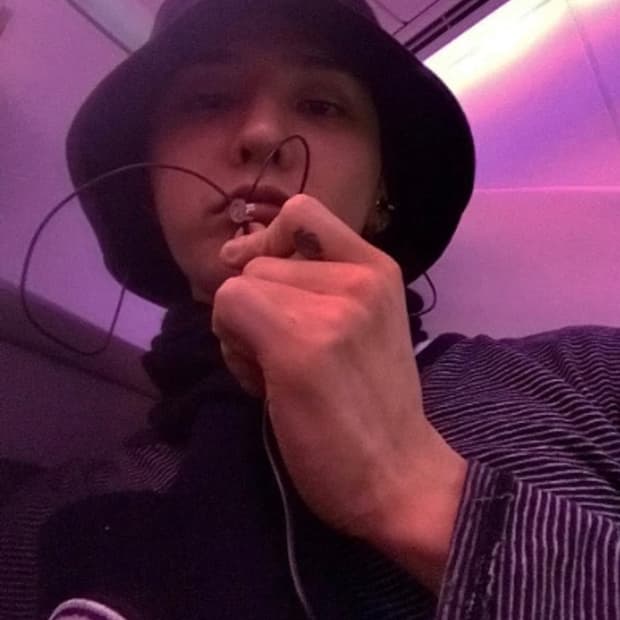 지드래곤 러닝노즈 버킷햇