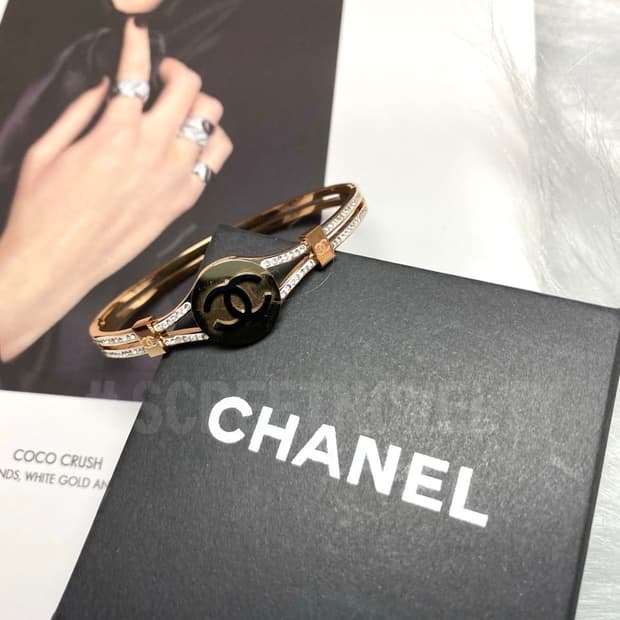 샤넬 CC 큐빅 브레이슬릿