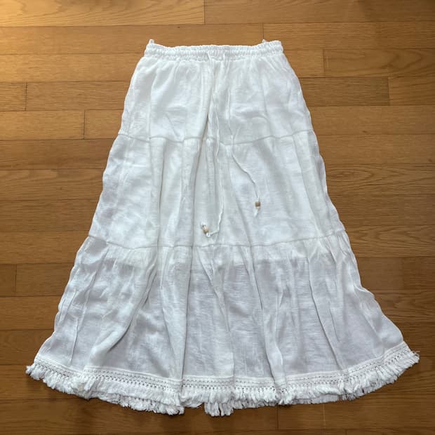 모리 퓨어 화이트 테슬 스커트 (버터플라이빈티지)