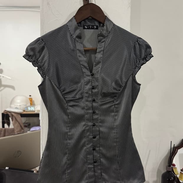 VINTAGE TOP