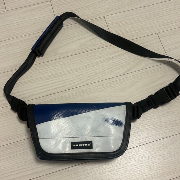 프라이탁 제이미 블루화이트