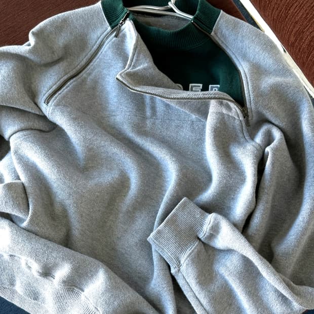 Fake layered design wide sweat P/O