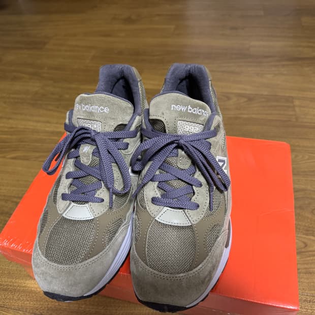 뉴발란스 992 다크 카모 코버트 그린