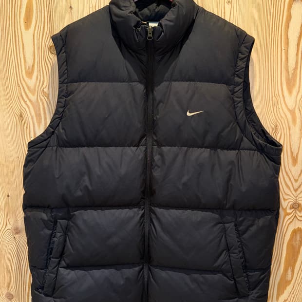 나이키 스우시 패딩 베스트