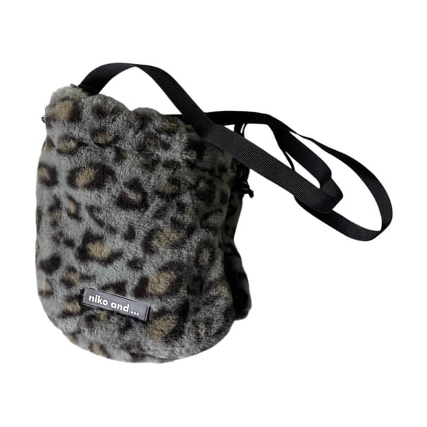 [Niko And] 니코앤드 레오파드 퍼 크로스백