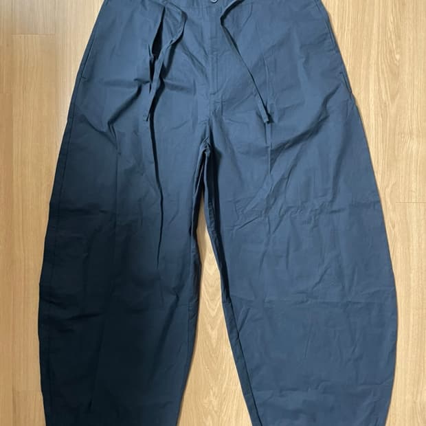 버슈카 커브드 팬츠